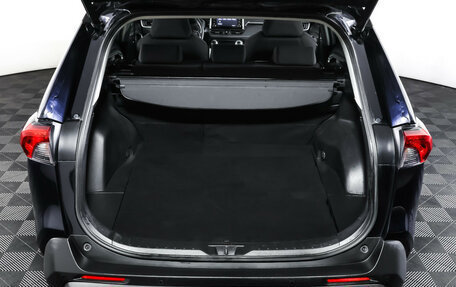 Toyota RAV4, 2019 год, 2 700 000 рублей, 9 фотография
