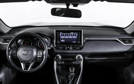 Toyota RAV4, 2019 год, 2 700 000 рублей, 14 фотография