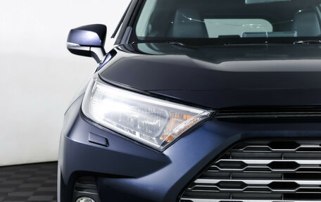 Toyota RAV4, 2019 год, 2 700 000 рублей, 21 фотография