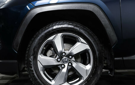 Toyota RAV4, 2019 год, 2 700 000 рублей, 24 фотография