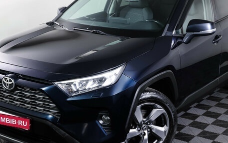 Toyota RAV4, 2019 год, 2 700 000 рублей, 22 фотография