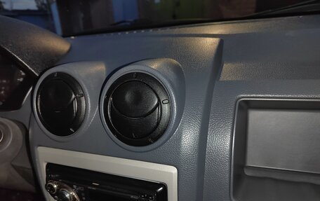 Renault Logan I, 2009 год, 350 000 рублей, 4 фотография