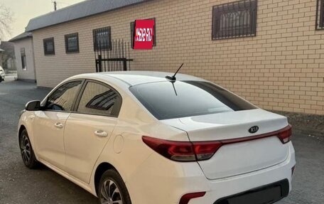 KIA Rio IV, 2019 год, 1 000 000 рублей, 3 фотография