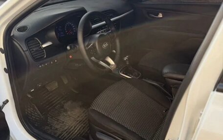 KIA Rio IV, 2019 год, 1 000 000 рублей, 8 фотография