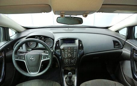 Opel Astra J, 2014 год, 690 000 рублей, 17 фотография