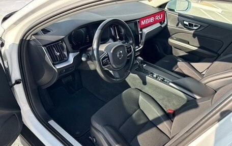 Volvo V60 Cross Country II, 2019 год, 3 450 000 рублей, 4 фотография