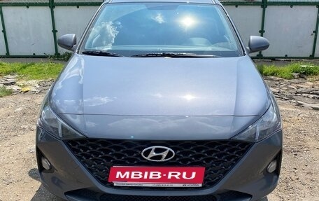 Hyundai Solaris II рестайлинг, 2021 год, 1 700 000 рублей, 1 фотография