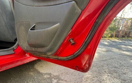 Mazda Familia, 2000 год, 350 000 рублей, 15 фотография