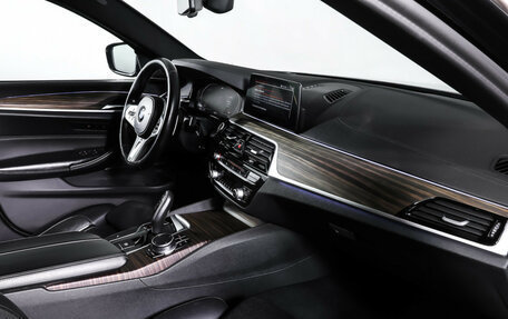 BMW 5 серия, 2019 год, 4 759 000 рублей, 11 фотография