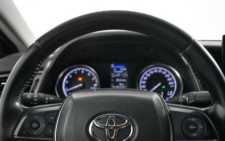 Toyota Camry, 2022 год, 2 600 000 рублей, 21 фотография