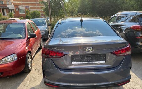 Hyundai Solaris II рестайлинг, 2021 год, 1 700 000 рублей, 4 фотография