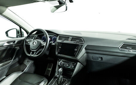 Volkswagen Tiguan II, 2018 год, 2 499 898 рублей, 9 фотография