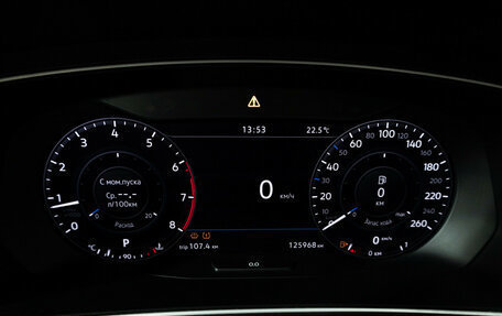 Volkswagen Tiguan II, 2018 год, 2 499 898 рублей, 12 фотография