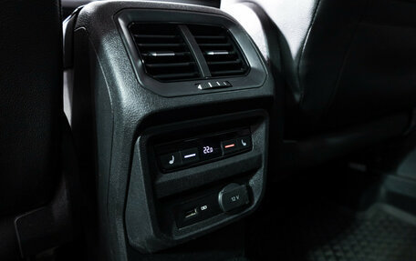 Volkswagen Tiguan II, 2018 год, 2 499 898 рублей, 19 фотография