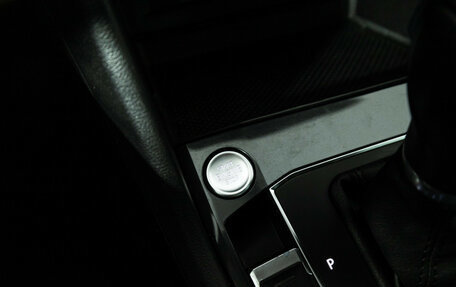 Volkswagen Tiguan II, 2018 год, 2 499 898 рублей, 18 фотография