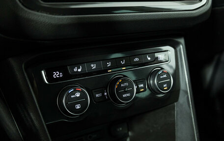 Volkswagen Tiguan II, 2018 год, 2 499 898 рублей, 16 фотография