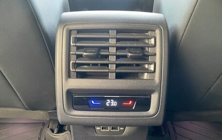 Volkswagen Golf VIII, 2023 год, 3 200 000 рублей, 17 фотография