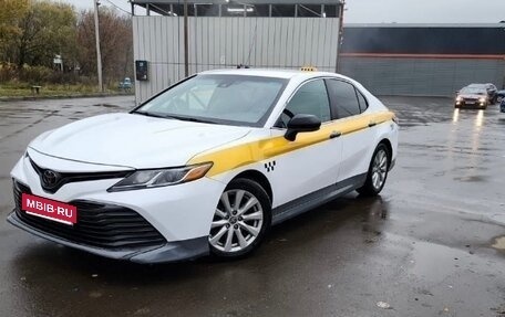 Toyota Camry, 2020 год, 1 650 000 рублей, 1 фотография