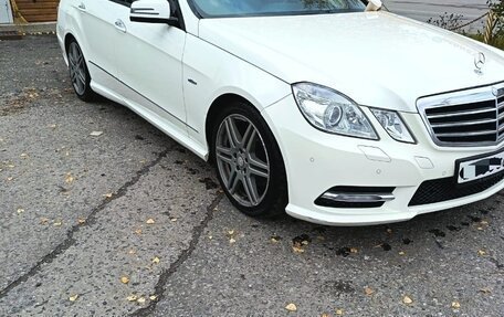 Mercedes-Benz E-Класс, 2012 год, 2 100 000 рублей, 2 фотография