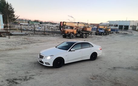 Mercedes-Benz E-Класс, 2012 год, 2 100 000 рублей, 7 фотография