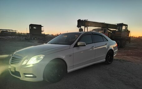 Mercedes-Benz E-Класс, 2012 год, 2 100 000 рублей, 14 фотография