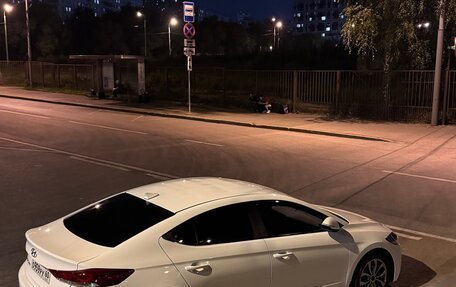 Hyundai Elantra VI рестайлинг, 2018 год, 1 300 000 рублей, 11 фотография