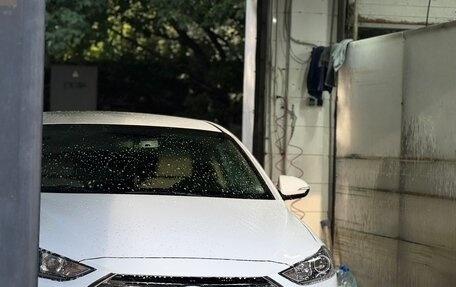 Hyundai Elantra VI рестайлинг, 2018 год, 1 300 000 рублей, 18 фотография