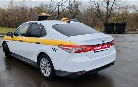 Toyota Camry, 2020 год, 1 650 000 рублей, 4 фотография