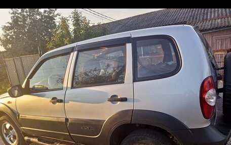 Chevrolet Niva I рестайлинг, 2010 год, 540 000 рублей, 2 фотография