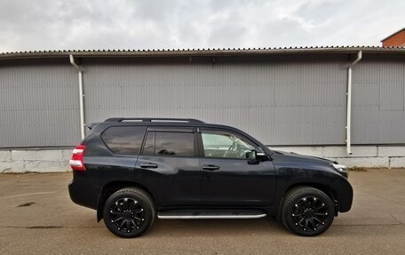 Toyota Land Cruiser Prado 150 рестайлинг 2, 2016 год, 2 800 000 рублей, 10 фотография