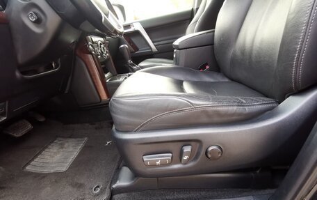 Toyota Land Cruiser Prado 150 рестайлинг 2, 2016 год, 2 800 000 рублей, 13 фотография