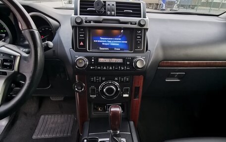 Toyota Land Cruiser Prado 150 рестайлинг 2, 2016 год, 2 800 000 рублей, 18 фотография