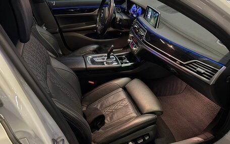 BMW 7 серия, 2017 год, 4 700 000 рублей, 21 фотография