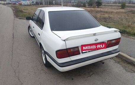 Nissan Primera II рестайлинг, 1991 год, 270 000 рублей, 3 фотография