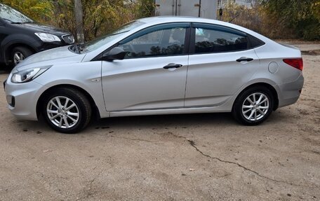 Hyundai Solaris II рестайлинг, 2012 год, 950 000 рублей, 1 фотография