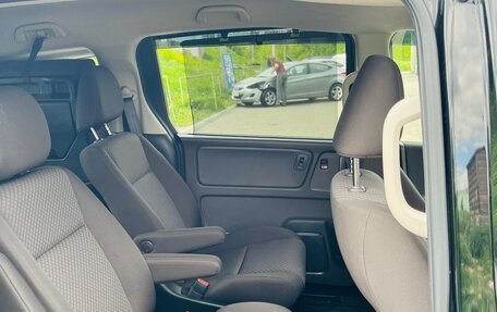 Honda Freed II, 2021 год, 1 950 000 рублей, 6 фотография