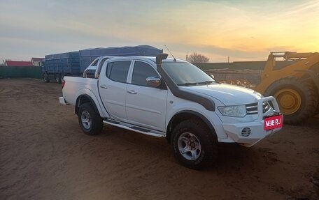 Mitsubishi L200 IV рестайлинг, 2014 год, 1 580 000 рублей, 1 фотография