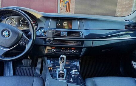 BMW 5 серия, 2015 год, 1 890 000 рублей, 9 фотография