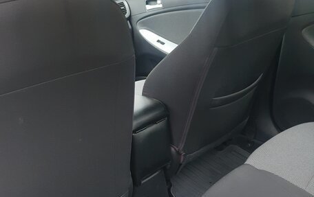 Hyundai Solaris II рестайлинг, 2012 год, 950 000 рублей, 15 фотография