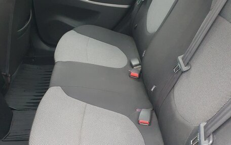 Hyundai Solaris II рестайлинг, 2012 год, 950 000 рублей, 16 фотография