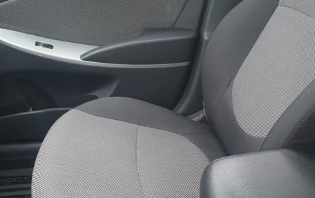 Hyundai Solaris II рестайлинг, 2012 год, 950 000 рублей, 18 фотография