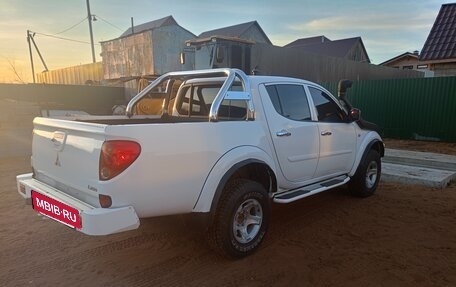Mitsubishi L200 IV рестайлинг, 2014 год, 1 580 000 рублей, 3 фотография