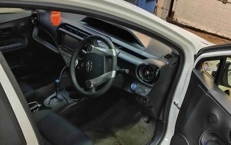 Toyota Aqua I, 2016 год, 1 050 000 рублей, 7 фотография