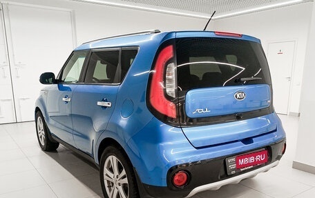 KIA Soul II рестайлинг, 2018 год, 1 245 000 рублей, 8 фотография