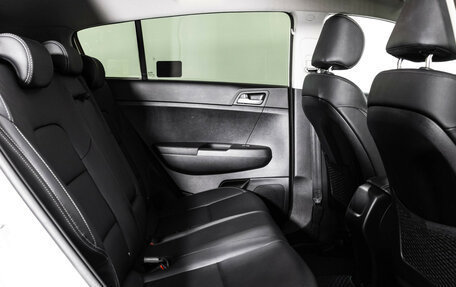 KIA Sportage IV рестайлинг, 2020 год, 1 899 000 рублей, 19 фотография