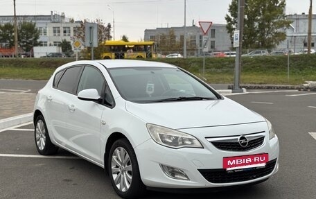 Opel Astra J, 2011 год, 680 000 рублей, 3 фотография