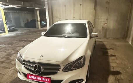 Mercedes-Benz E-Класс, 2015 год, 2 500 000 рублей, 4 фотография