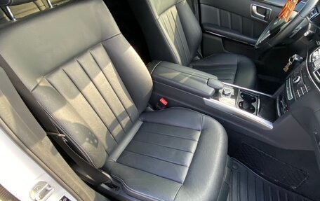 Mercedes-Benz E-Класс, 2015 год, 2 500 000 рублей, 15 фотография