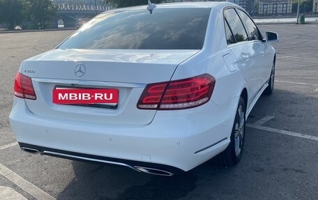 Mercedes-Benz E-Класс, 2015 год, 2 500 000 рублей, 10 фотография