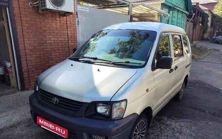 Toyota Lite Ace IV, 2000 год, 550 000 рублей, 4 фотография